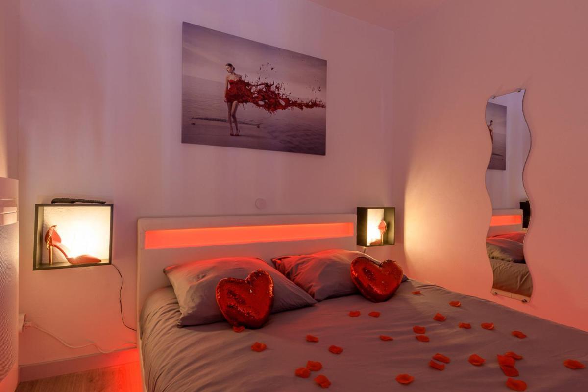 Love Room - Suite Romantique Avec Spa Privatif Le Puy-en-Velay المظهر الخارجي الصورة