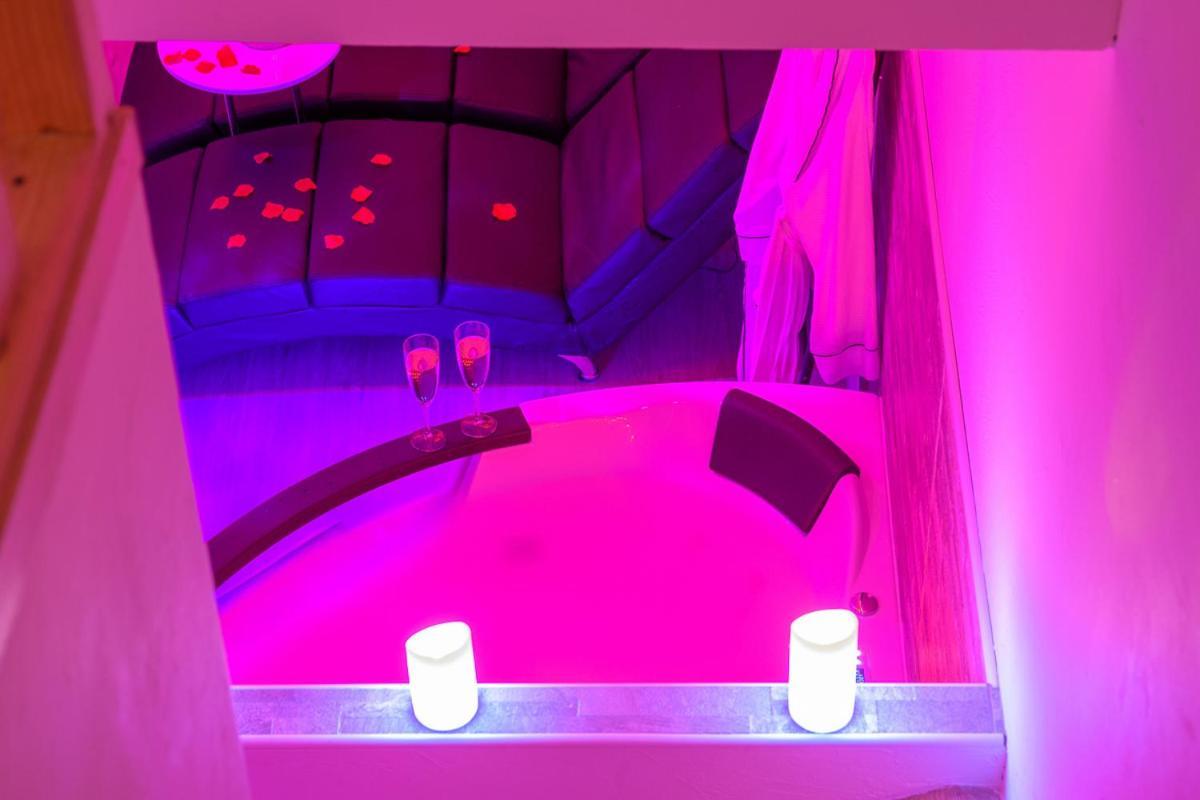 Love Room - Suite Romantique Avec Spa Privatif Le Puy-en-Velay المظهر الخارجي الصورة